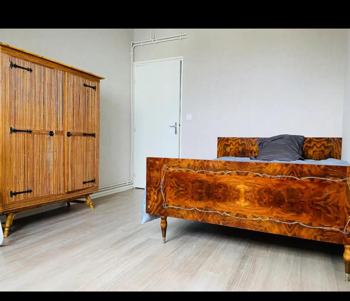 Chambre Privee Анже Екстериор снимка